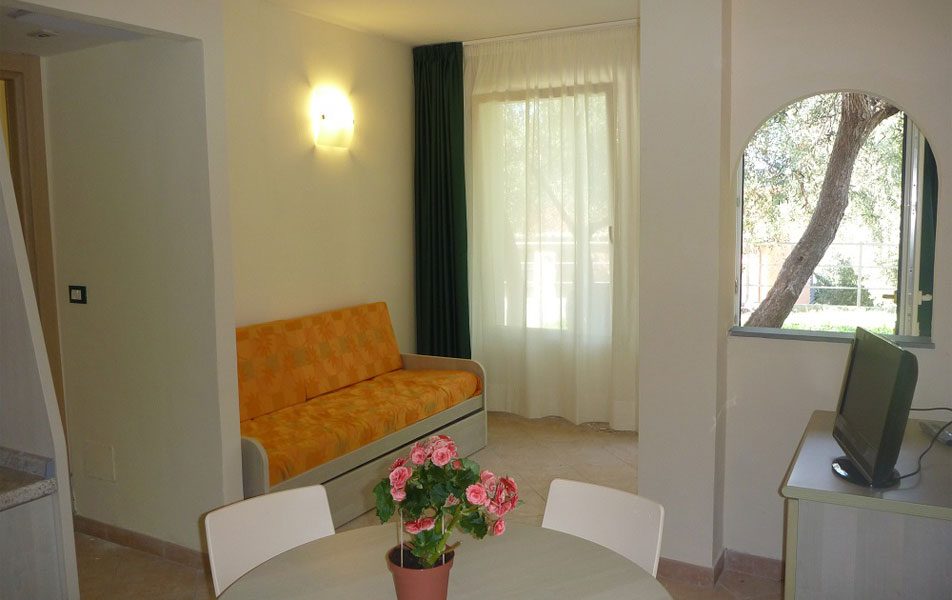 Holiday apartments for 2-4 people: living area | Villaggio Borgoverde Imperia